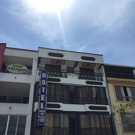פריירה Hotel Confort Cuba מראה חיצוני תמונה